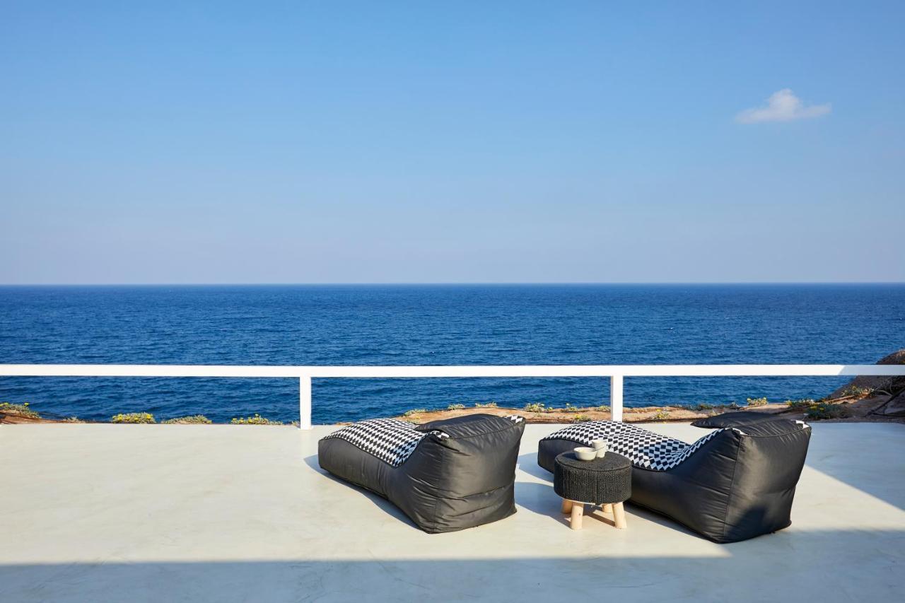 Infinite Blue Luxury Suites Тира Экстерьер фото